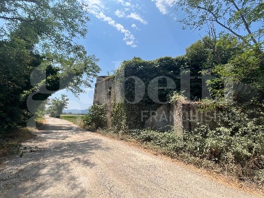 Foto Rustico in Via Perazzeta snc, Alife di 572 m² in vendita