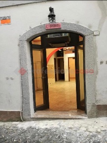 Foto Negozio in Via dell'Archivio 13, Vicovaro Centro di 60 m² in vendita