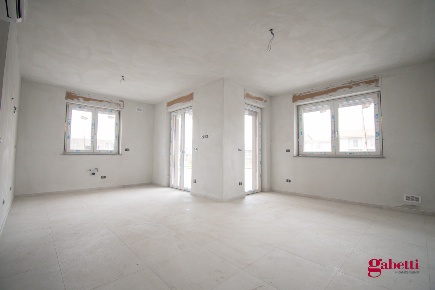Foto Appartamento in Via Bertoni, Saluzzo di 120 m² con 4 locali in vendita