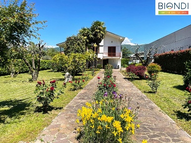 Foto Casa indipendente in Via Enrico Fermi, Trescore Balneario Centro