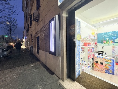 Foto Negozio a Roma San Giovanni di 30 m² con 2 locali in vendita