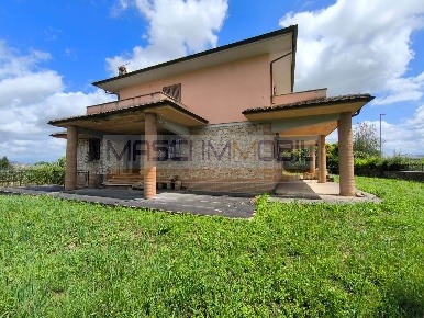 Foto Villa unifamiliare in Via dello Sport  30, Fiano Romano di 240 m²