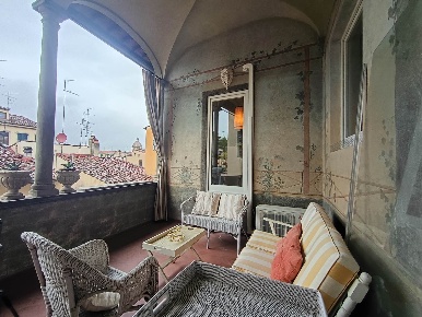 Foto Appartamento a Firenze San Frediano di 93 m² con 2 locali in affitto