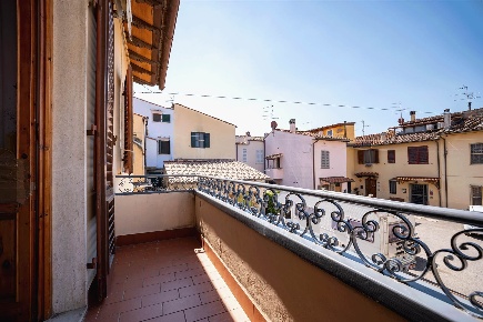 Foto Casa indipendente in via dell'Albero, Campi Bisenzio Il Rosi, Limite