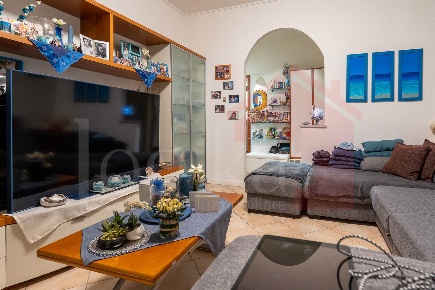 Foto Appartamento in Via Garofani 14, Rozzano Centro di 76 m² con 2 locali