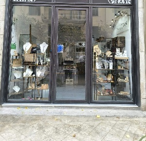 Foto Negozio in via sciuti, Palermo Notarbartolo - Sciuti di 1 m²
