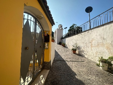 Foto Appartamento a Cava de' Tirreni Centro di 60 m² con 3 locali
