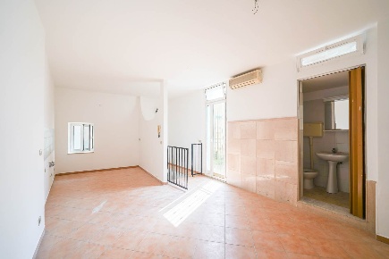 Foto Casa indipendente in Via Giotto  39, Palo del Colle Centro di 60 m²