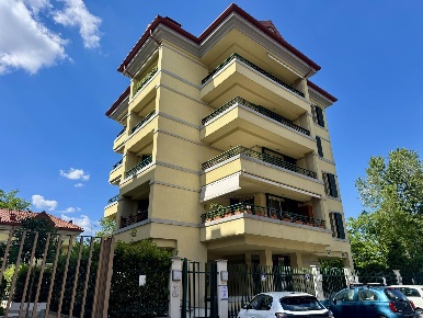 Foto Appartamento in Via Stilicone  16A, Milano Cenisio di 65 m² in vendita