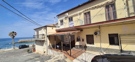 Foto Appartamento in Via Domenico Cardona, Pizzo Centro di 135 m²