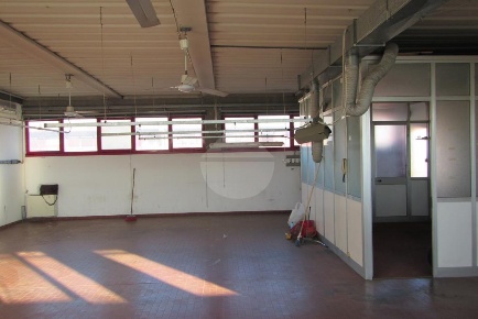 Foto Laboratorio in Del padule, Scandicci Via Pisana di 115 m² con 2 locali