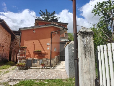 Foto Casa indipendente in FONTE ORTA, L'Aquila Genzano - Sassa di 75 m²