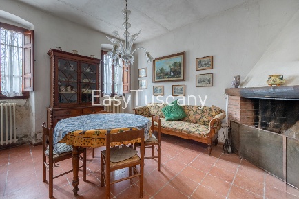 Foto Villa unifamiliare in Via della Contea, Montecarlo Centro di 800 m²