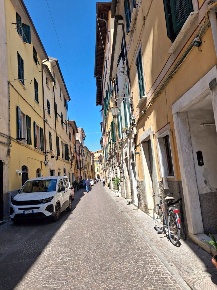 Foto Appartamento a Sarzana Centro di 92 m² con 5 locali in vendita