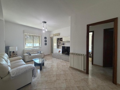 Foto Appartamento in Via Zappalà 5, Mascalucia Centro di 88 m² con 3 locali