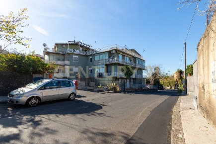 Foto Appartamento in Via Pietra dell'Ova 396, Tremestieri Etneo di 151 m²