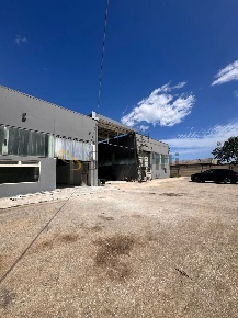 Foto Capannone industriale a Cepagatti di 1100 m² con 3 locali in affitto