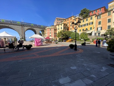Foto Appartamento a Zoagli Centro di 103 m² con 5 locali in vendita
