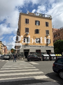 Foto Appartamento in Via DELLE GIUNCHIGLIE 24, Roma Centocelle di 72 m²