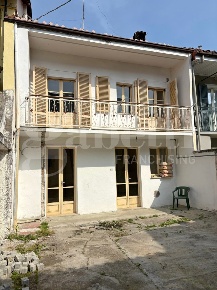 Foto Casa indipendente in Umberto, Bra Centro di 70 m² con 4 locali