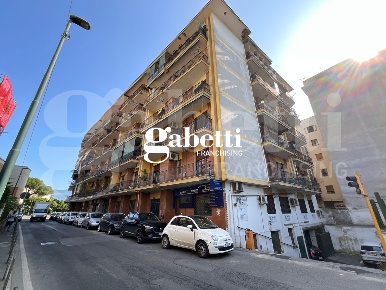 Foto Appartamento in Via PARROCO FEDERICO SNC, Pompei Centro di 108 m²