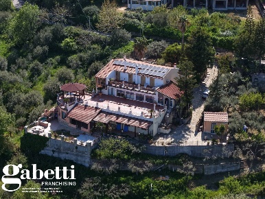 Foto Villa unifamiliare in Via Sorrentini snc, Patti di 600 m² in vendita