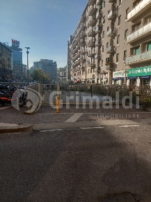 Foto Box in Via Andrea Costa 1, Milano Pasteur di 26 m² in vendita