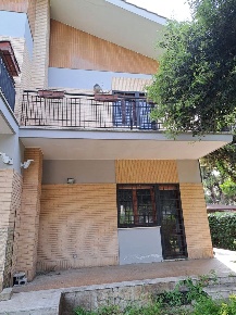 Foto Villa bifamiliare in Viareggio, Fiumicino Fregene di 142 m² in vendita