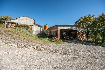 Foto Cessione attività in Strada Della Posta 3/A, Neviano degli Arduini