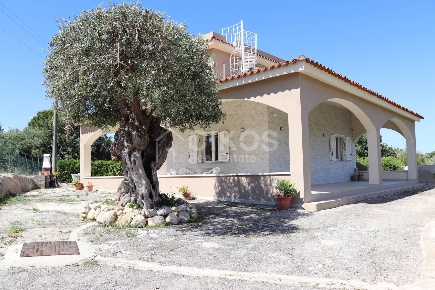 Foto Villa unifamiliare in contrada falconara, Noto di 157 m² con 8 locali