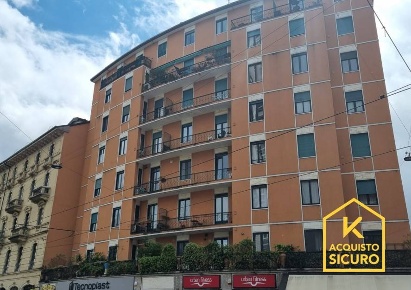 Foto Appartamento in Viale Sabotino 20, Milano di 60 m² con 2 locali