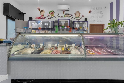 Foto Attività commerciale in via Della Filanda 4, Vanzago Centro di 60 m²