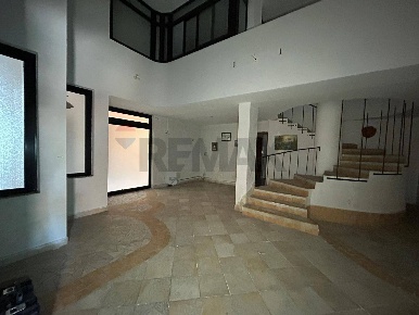 Foto Locale commerciale in dei tinozzi SNC, Nettuno di 168 m² con 5 locali