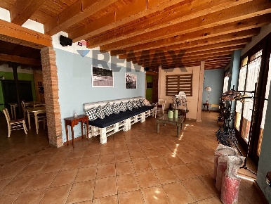 Foto Rustico in via Pozze 63, Oppeano di 729 m² con 18 locali in vendita