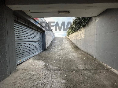 Foto Posti auto in via mozart 52, Aprilia Semicentro di 38 m² con 1 locali