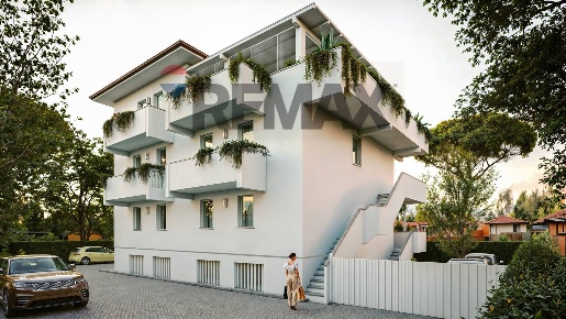 Foto Appartamento a Massa Marina di Massa Centro di 150 m² con 3 locali