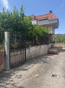 Foto Appartamento in via delle terme 117, Castelforte Centro di 96 m²