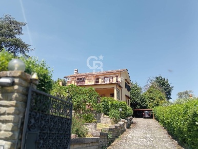 Foto Villa unifamiliare in Via delle Ginestre 9, Sutri Fonte Vivola