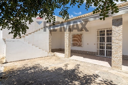 Foto Casa indipendente in via delle noci di cocco snc, Ispica di 160 m²