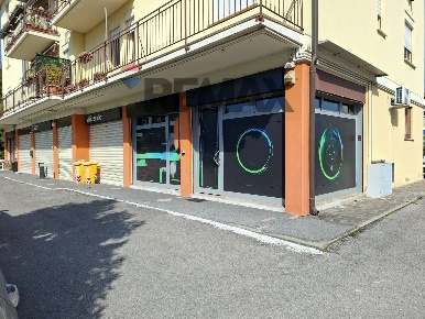 Foto Locale commerciale in Via Treviso 48, Silea Centro di 75 m² in vendita