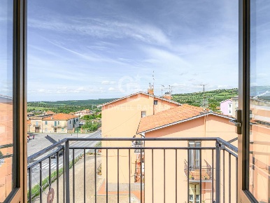 Foto Appartamento in Via Toscana 12, Monte Romano di 83 m² con 4 locali
