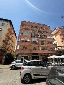 Foto Appartamento in VIA NICOLA PARISIO 18, Cosenza Centro di 153 m²