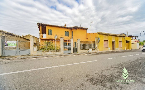 Foto Case semi ndipendenti in Via Roma, Barrali di 90 m² con 3 locali