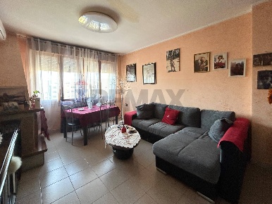 Foto Appartamento in Via Lione 1, Aprilia Inghilterra - Zona 167 di 90 m²