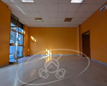 Foto Negozio in via Libera n° 36-38, Foggia Sant'Anna - Sant'Eligio