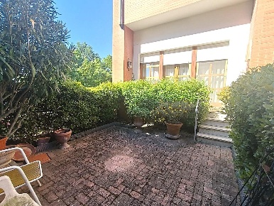 Foto Casa indipendente a Fucecchio Centro di 120 m² con 8 locali in vendita
