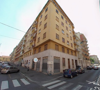 Foto Appartamento a Torino San Donato di 89 m² con 4 locali in vendita
