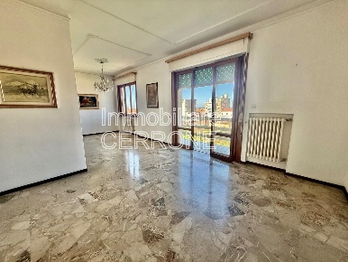 Foto Appartamento a Cecina Cecina Centro di 142 m² con 7 locali in vendita