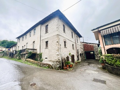 Foto Casa indipendente a Borgo a Mozzano Valdottavo di 125 m² con 8 locali