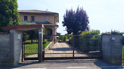 Foto Appartamento a Urgnano Centro di 249 m² con 4 locali in vendita